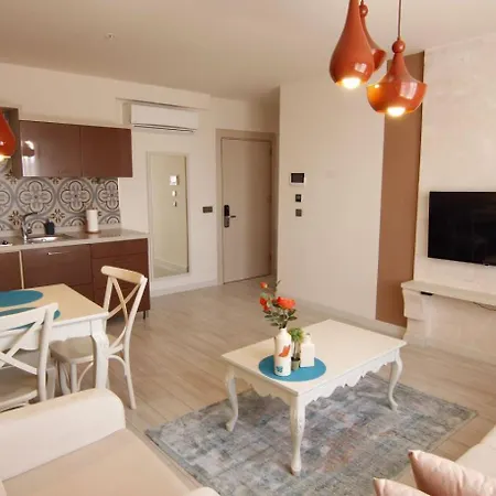 Cleopatra House - Just Beautiful In Center Of דירה אלאניה